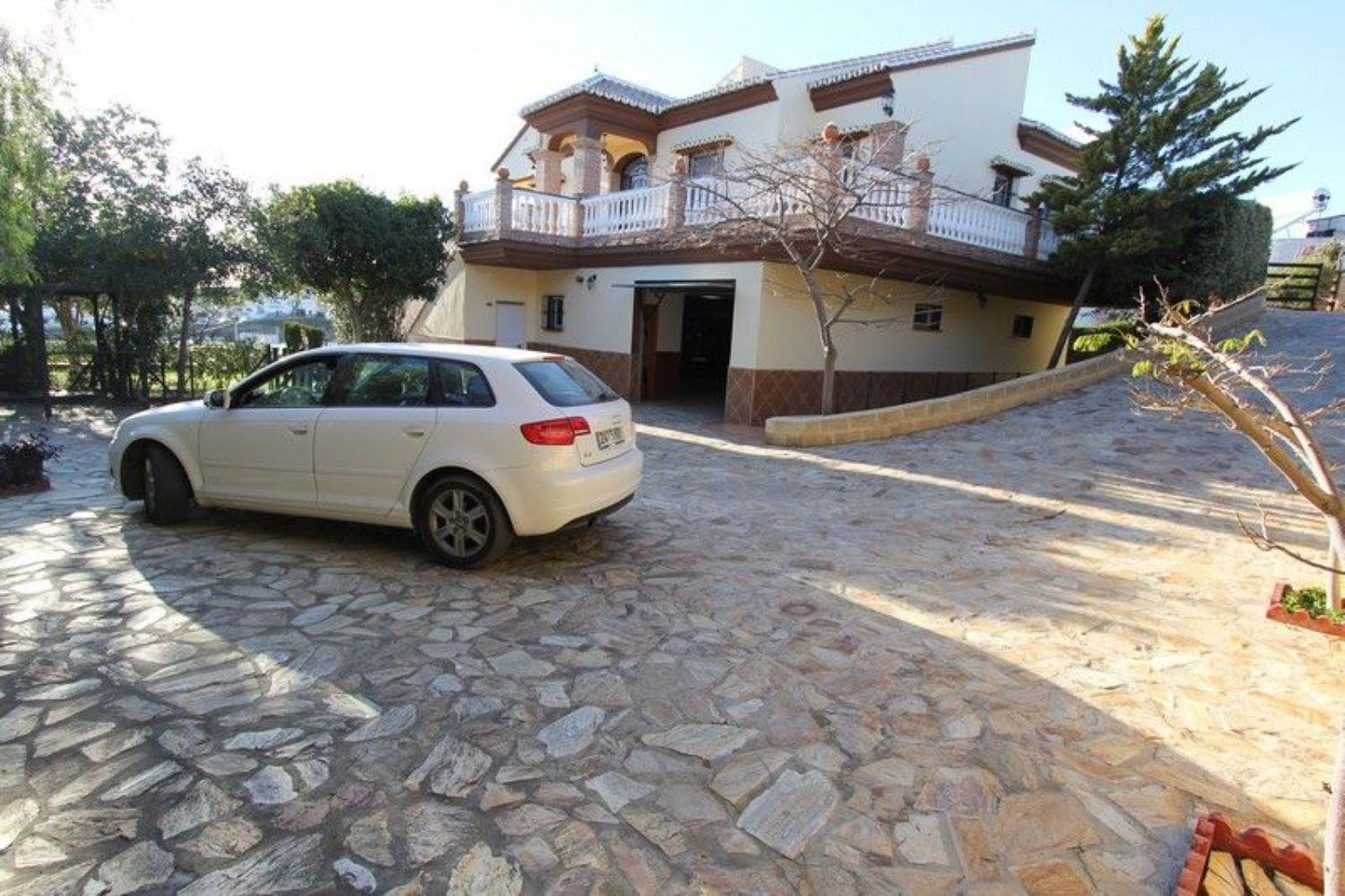 House for sale in Algarrobo Costa