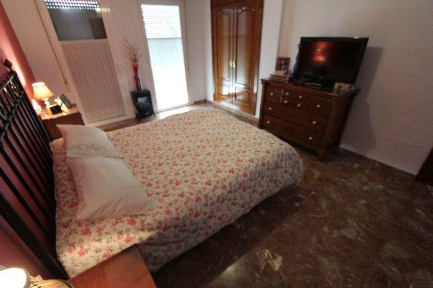 CHALET UNIFAMILIAR PAREADO  VIÑA MALAGA