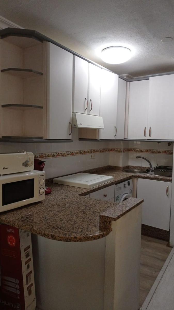 APARTAMENTO DE  CORTA TEMPORADA. 470 € /MES