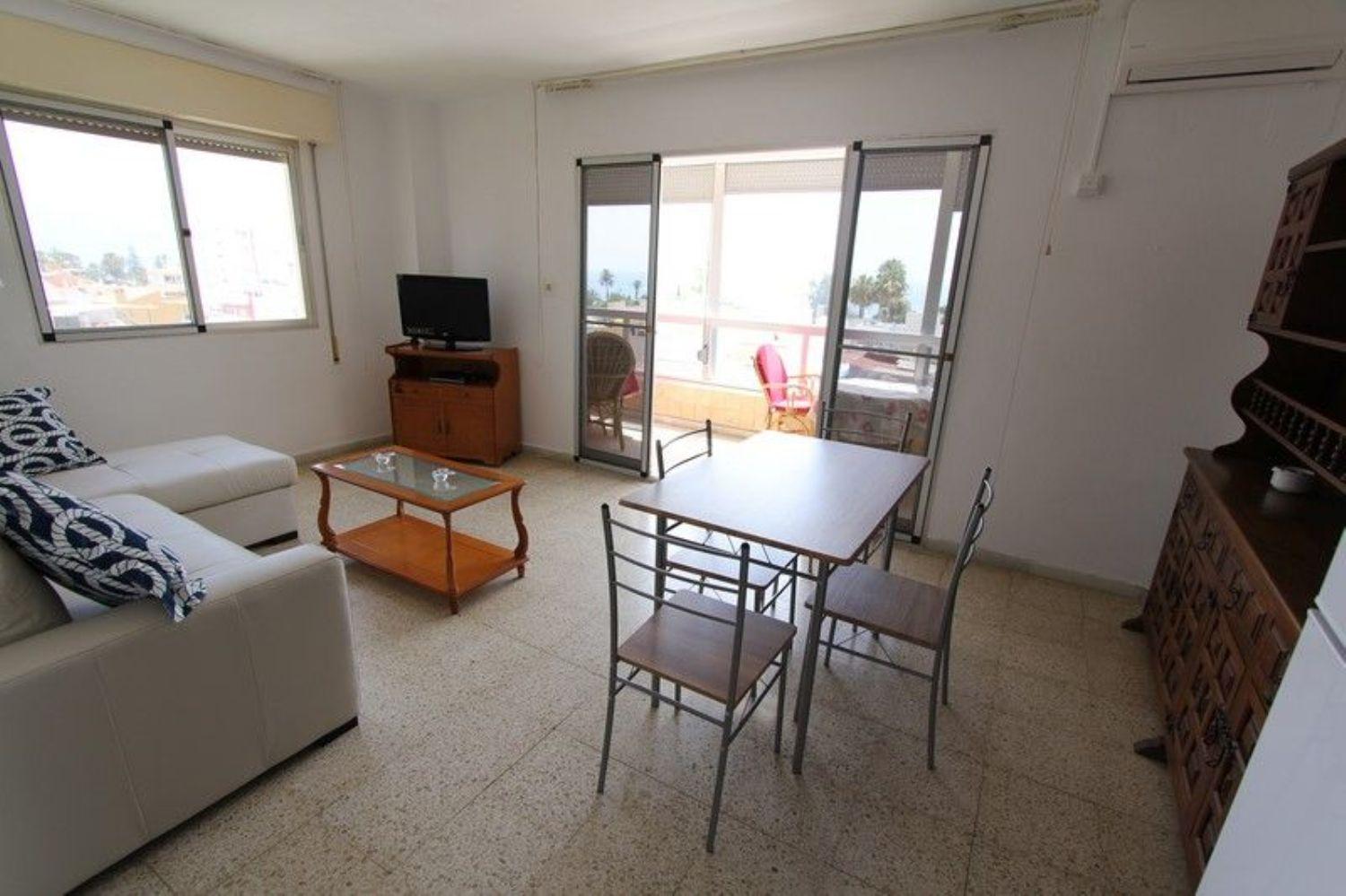 APPARTEMENT COURTE SAISON. 430 € /MOIS