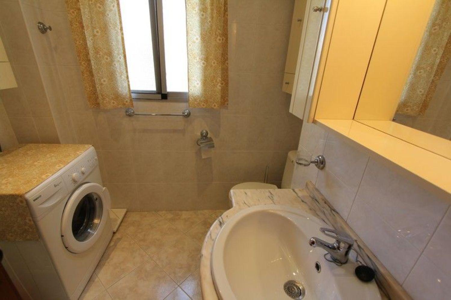 APPARTEMENT COURTE SAISON. 430 € /MOIS