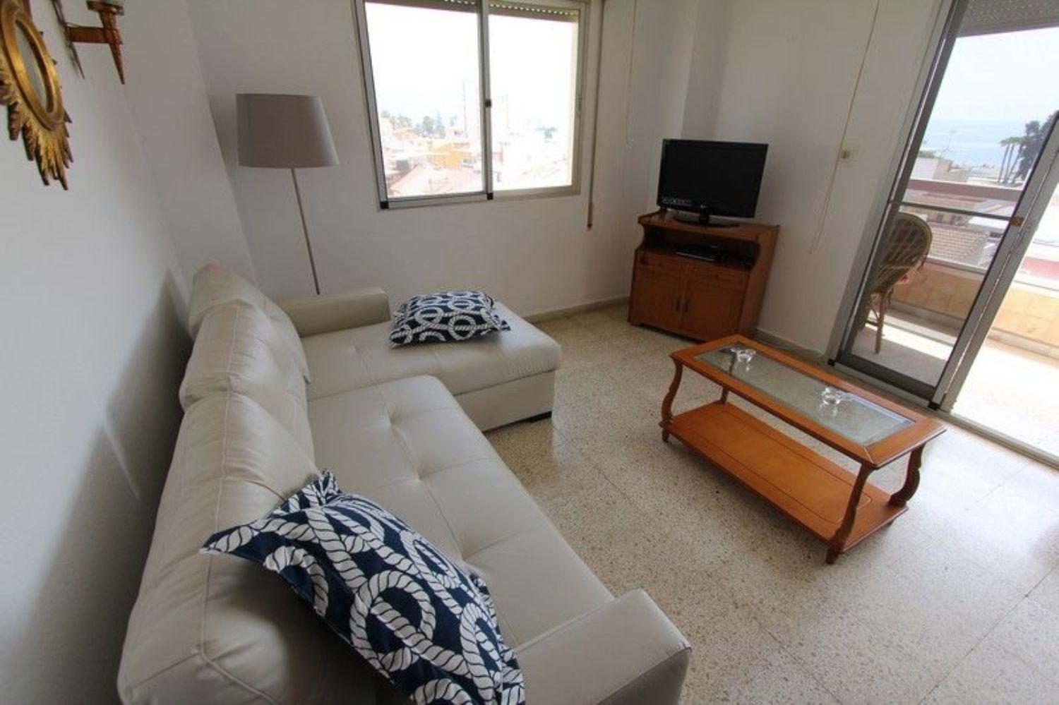 APPARTEMENT COURTE SAISON. 430 € /MOIS