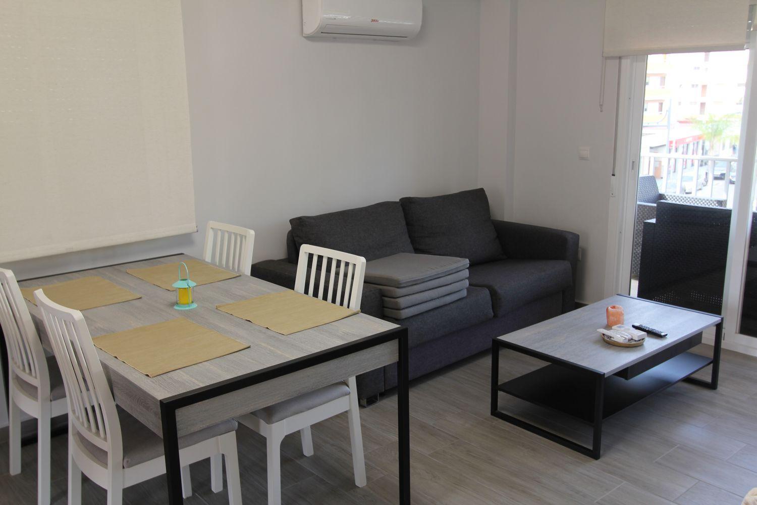 APPARTEMENT COURTE SAISON. 550 € /MOIS