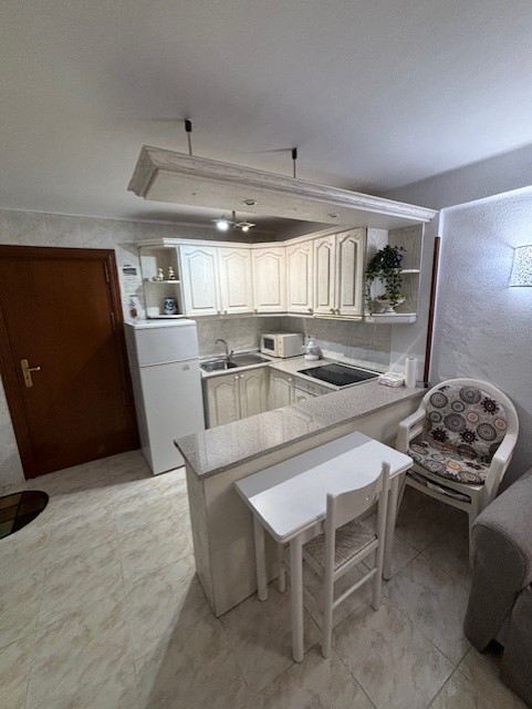 APARTAMENTO DE  CORTA TEMPORADA. 450 € /MES