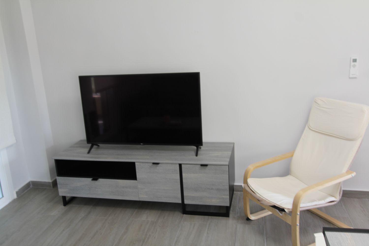 APPARTEMENT COURTE SAISON. 550 € /MOIS