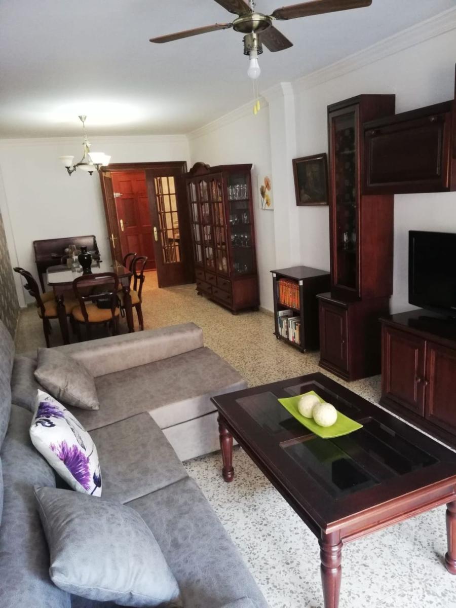 SHORT SEASON APARTMENT €.650 / MONTH