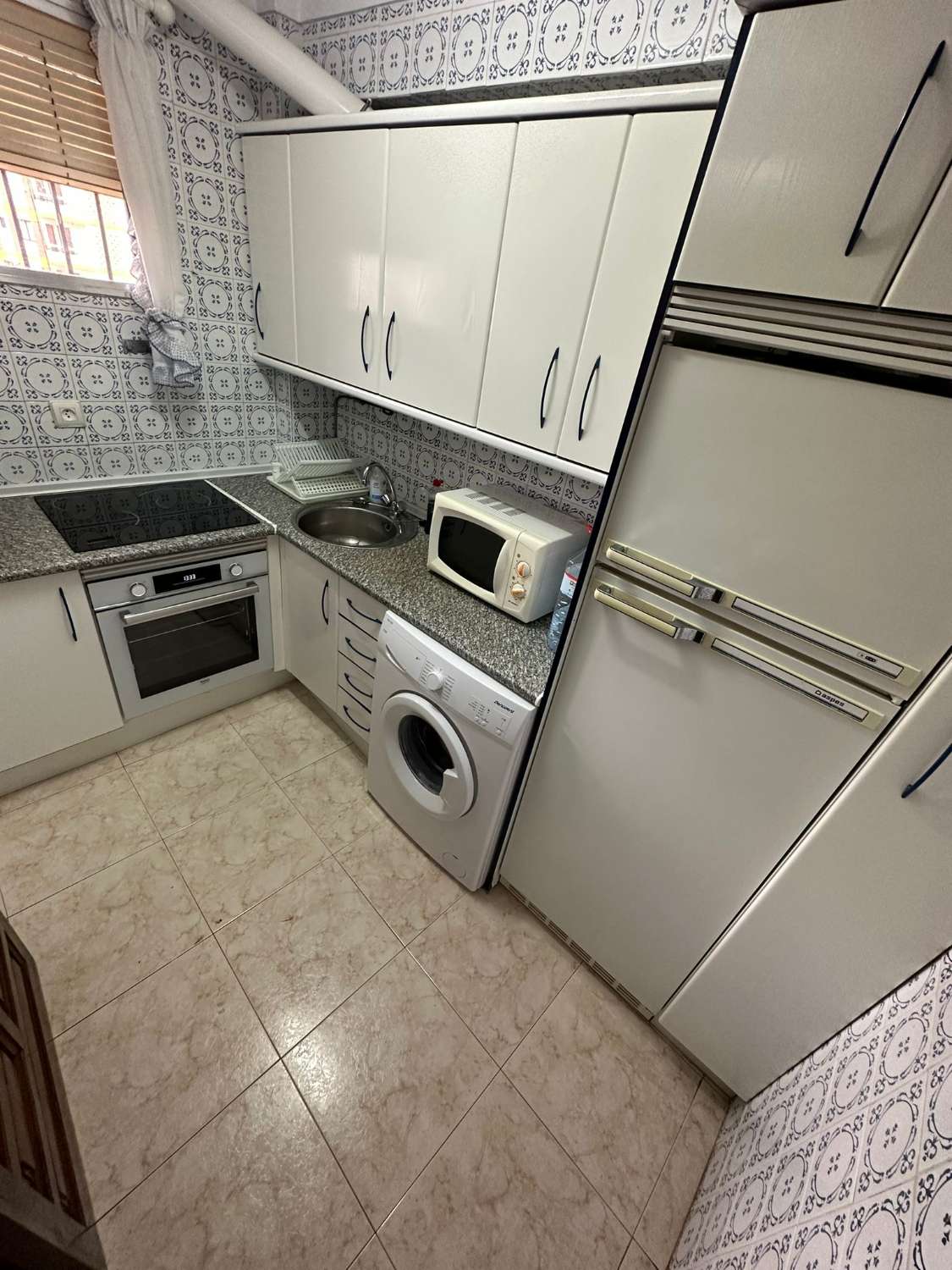 APPARTEMENT COURTE SAISON. 550 € /MOIS