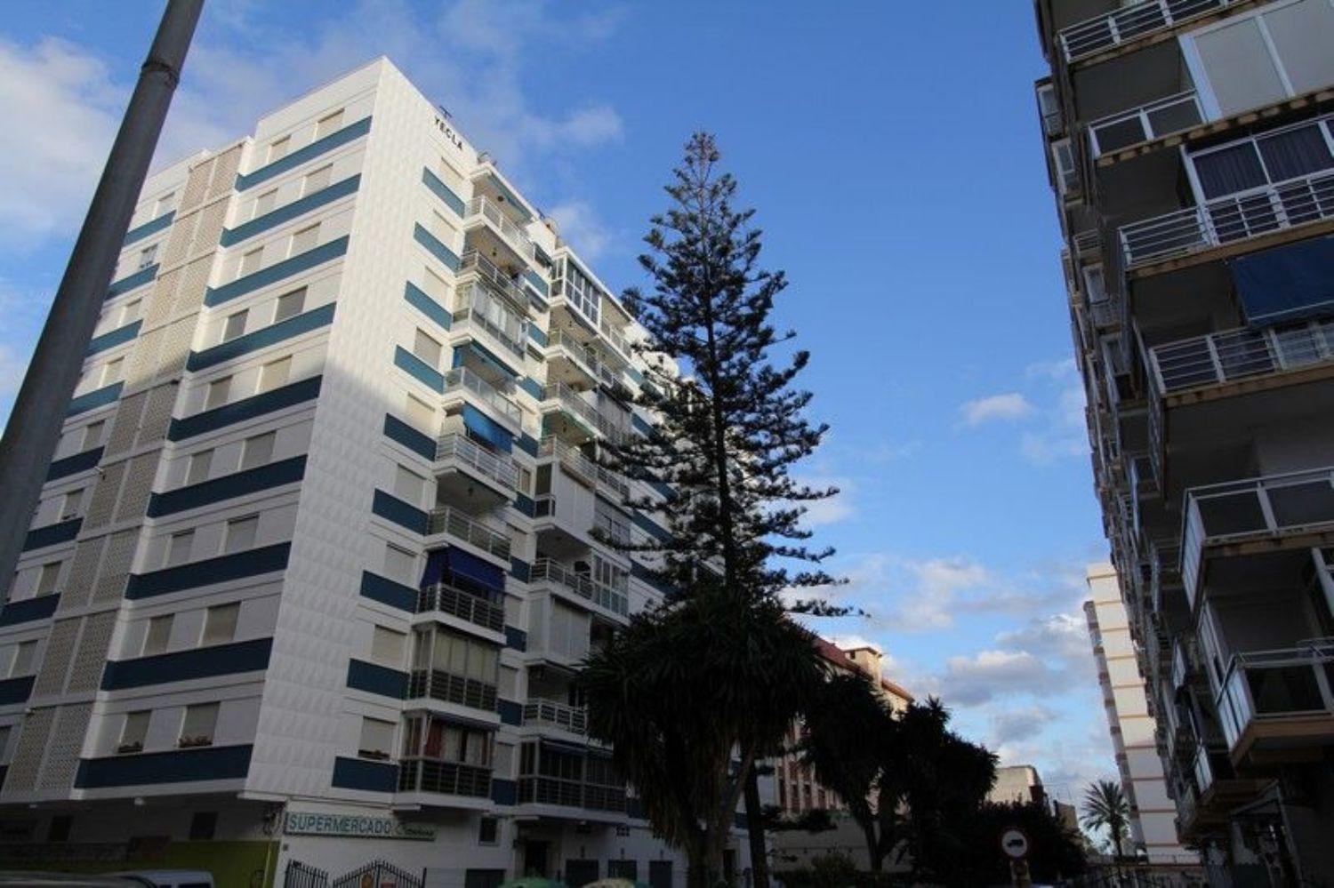 APARTAMENTO DE  CORTA TEMPORADA. 450 € /MES