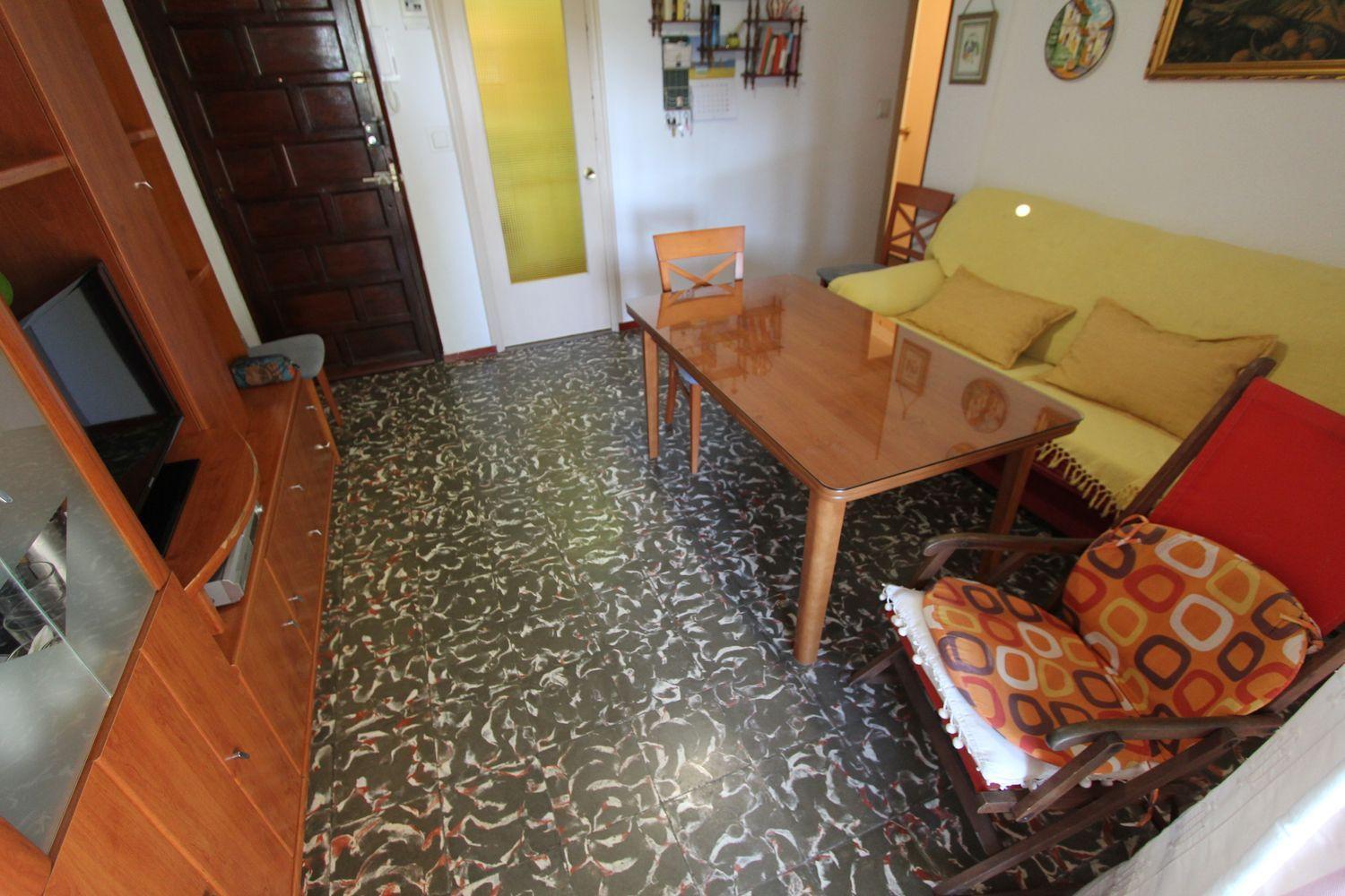 APARTAMENTO DE CORTA TEMPORADA .450 € / MES