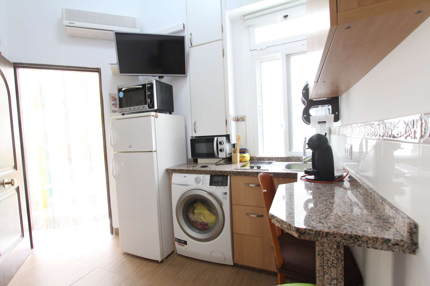 APPARTEMENT COURTE SAISON. 400 € /MOIS