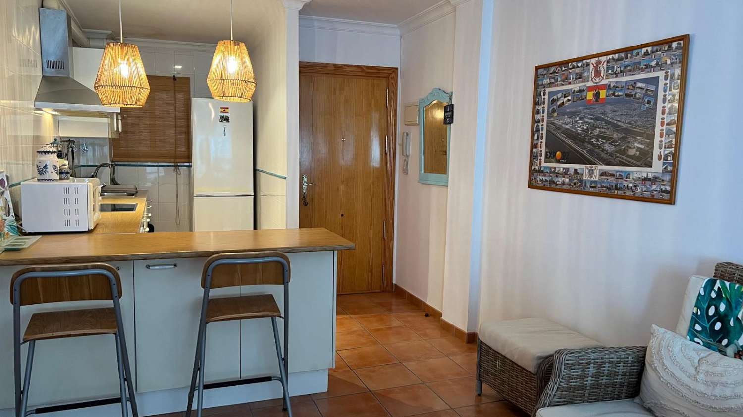 APPARTEMENT COURTE SAISON. 550 € /MOIS