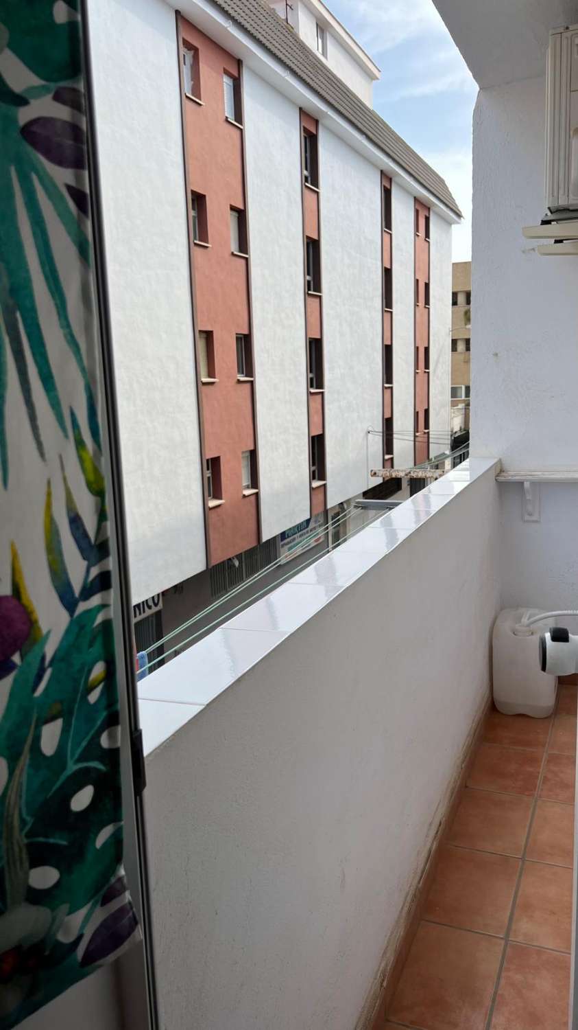 APARTAMENTO DE  CORTA TEMPORADA. 550 € /MES