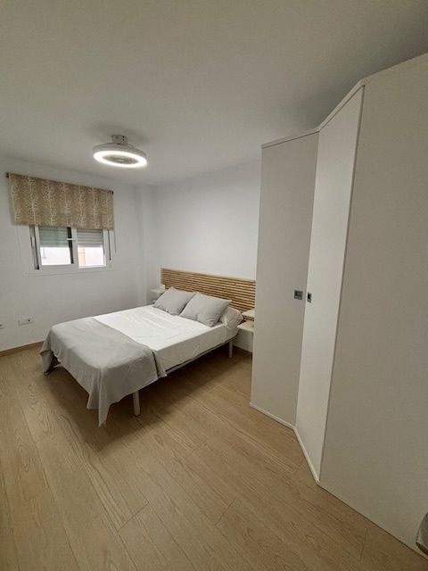 APARTAMENTO DE  CORTA TEMPORADA. 660 € /MES DE OCTUBRE A MAYO