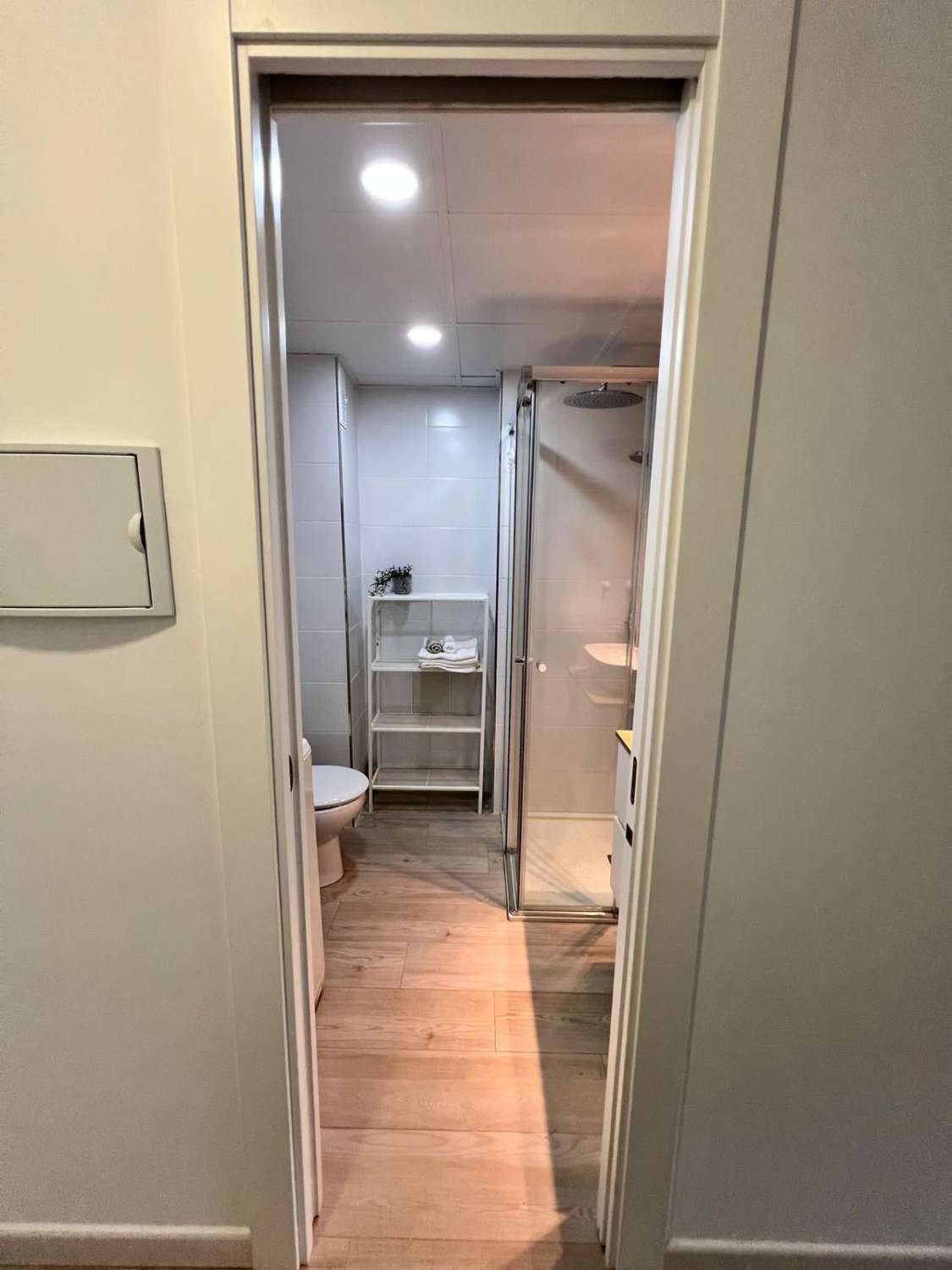 ESTUDIO CON 1 DORMITORIO  DE  CORTA TEMPORADA. 460 € /MES