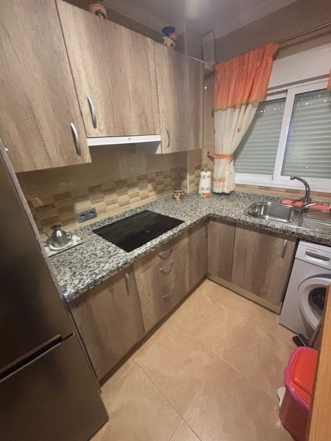 APPARTEMENT COURTE SAISON. 550 € /MOIS