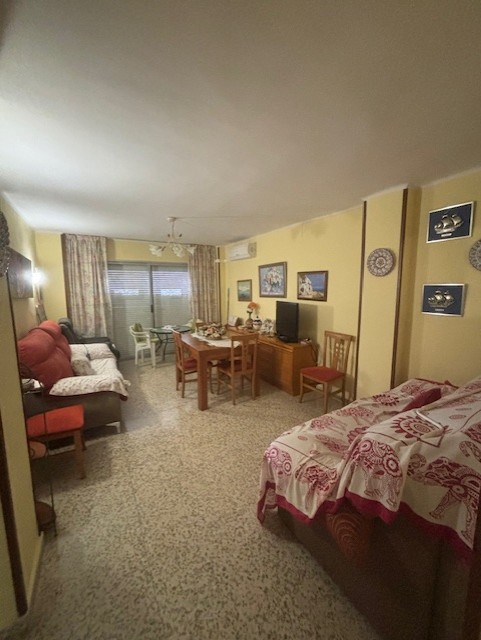 APARTAMENTO DE  CORTA TEMPORADA. 550 € /MES