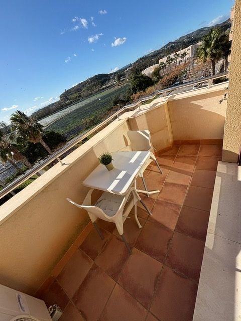 SHORT TERM APARTMENT. SEPTEMBER 16 TO JUNE 15. PRICE €660/MONTH